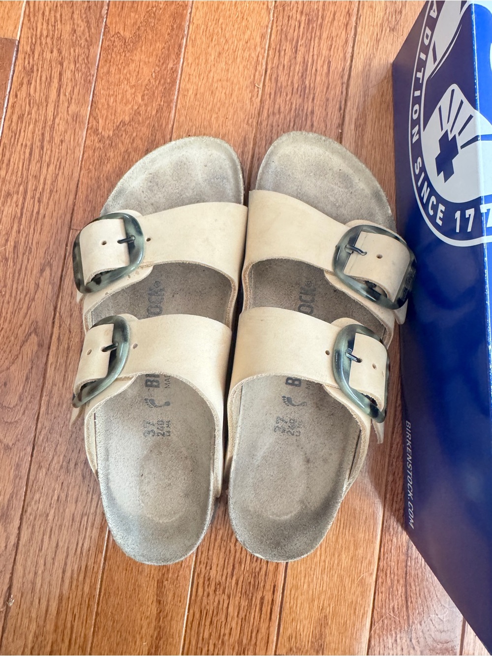 Birkenstock Arizona Big Buckle in Almond Nubuck Leather size 37